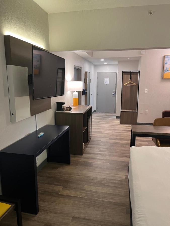 Comfort Suites Clearwater - Dunedin Exterior foto